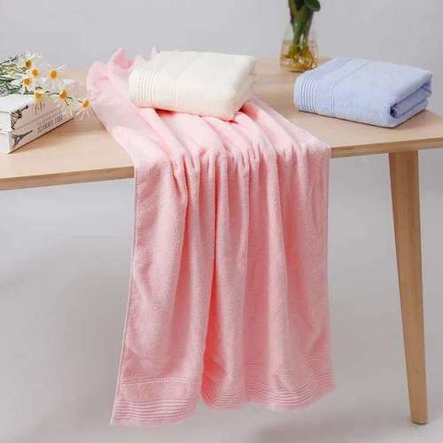 品牌旗下主要產(chǎn)品:服裝; 嬰兒全套衣;帽子;襪;圍巾;紡織織物;棉織品